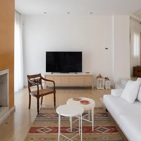Villa White
