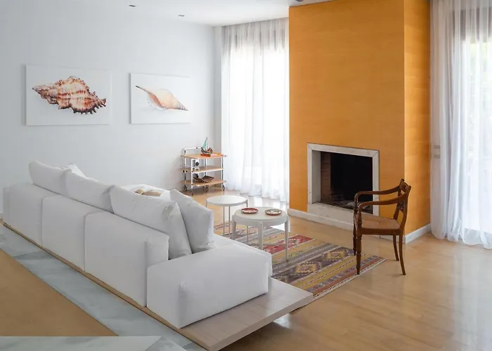 White فيلة إياليسوس