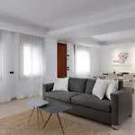 White * Lalyssos