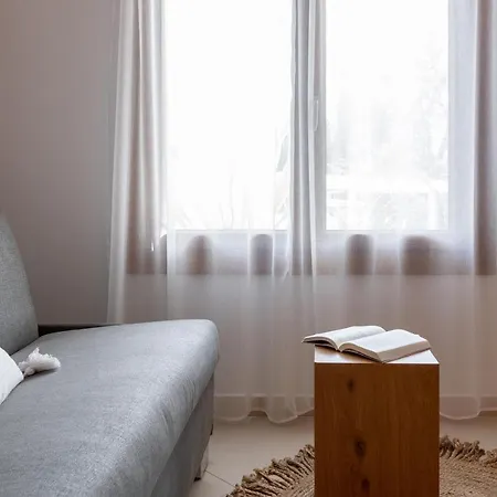 White * イアリソス