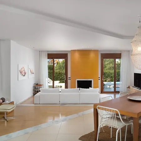 White イアリソス