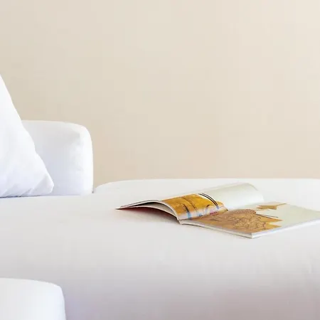 White ヴィラ イアリソス